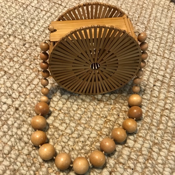 BEST OFFER WINS THIS ROUND HANDMADE BAMBOO BAG - Picture 4 of 8